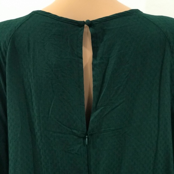 NWT Plus Size Emerald Pattern Bell Sleeve Shirt - Picture 6 of 8
